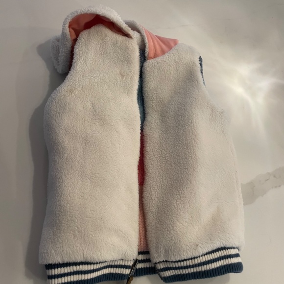 Winter vest! Sherpa lined and reversible! Great condition! - Picture 3 of 5